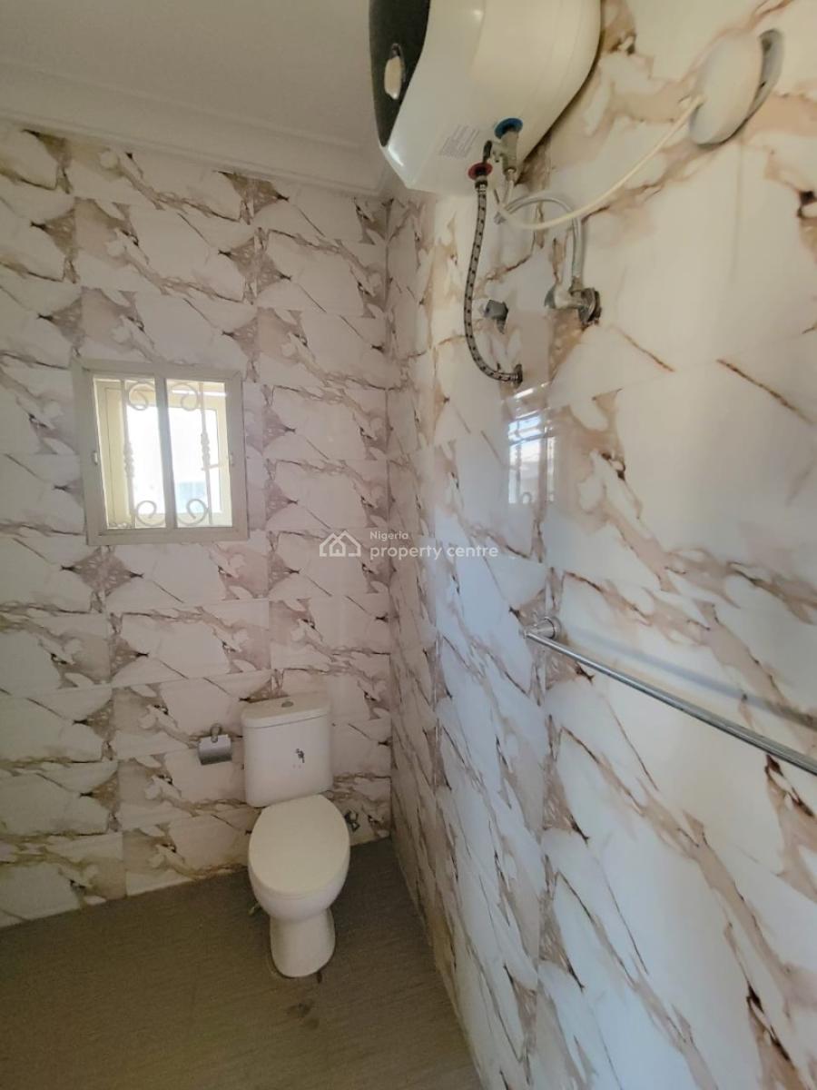 Sharp and Spacious 3 Bedroom Flat, Ologolo, Lekki, Lagos, Flat / Apartment for Rent