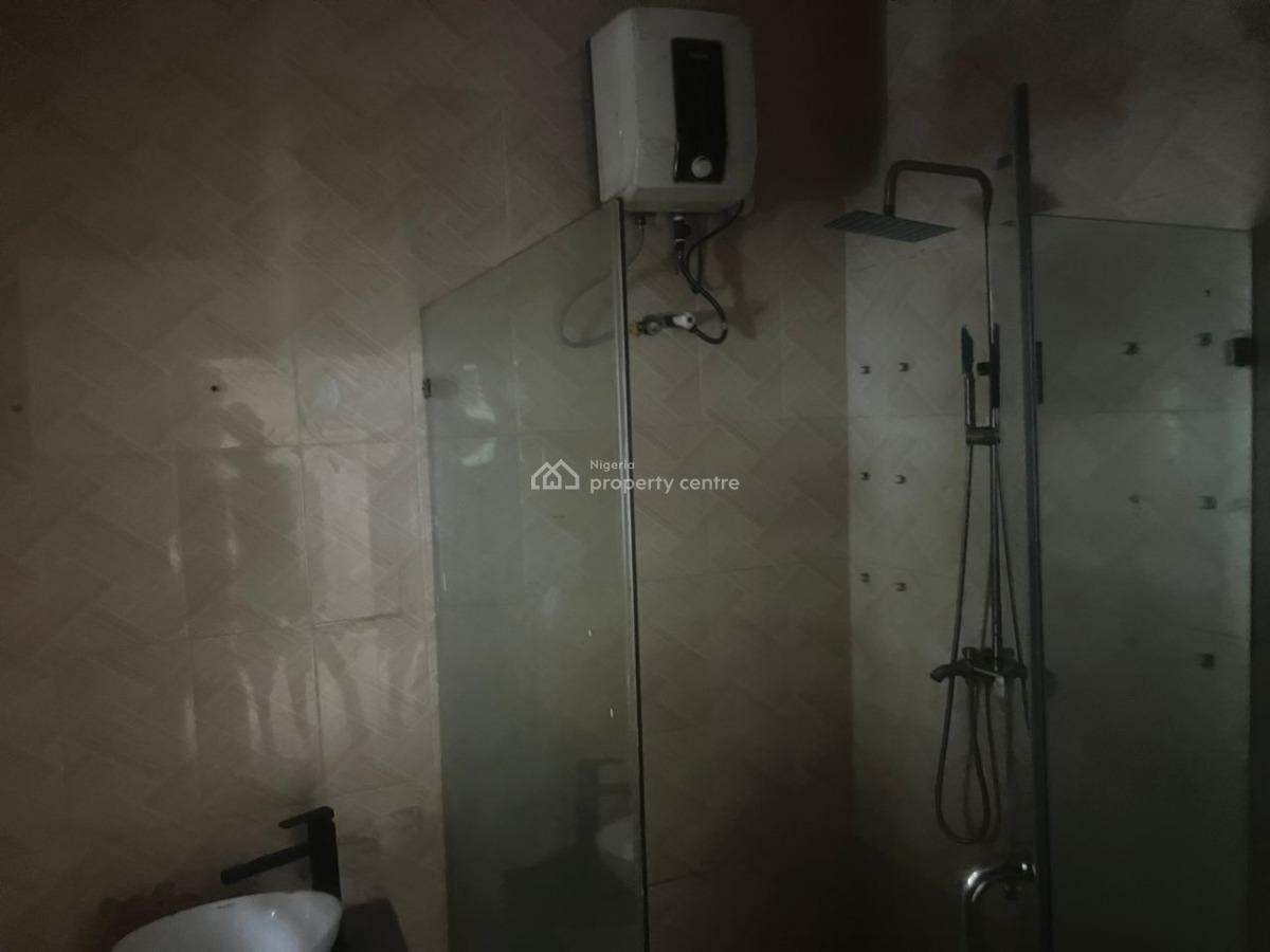 Well Maintained 3 Bedroom Terrace, Osapa, Lekki, Lagos, Terraced Duplex for Rent