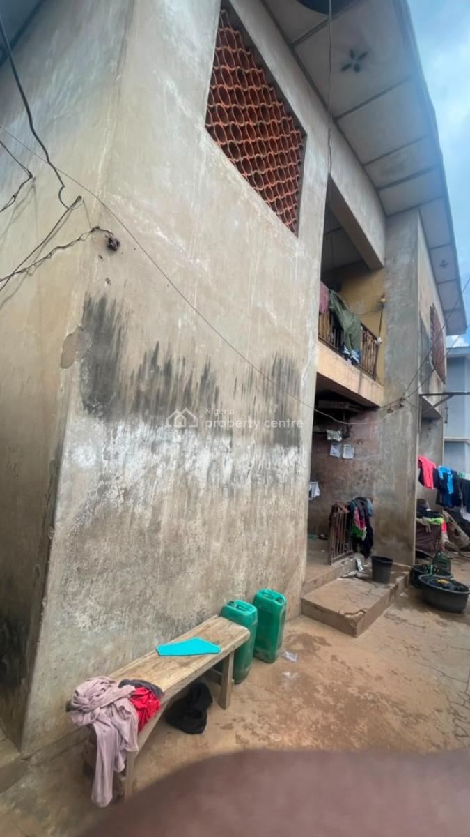 Blocks of Flat, Adamasigba Stadium Area, Ibadan, Ibadan, Oyo, Block of Flats for Sale