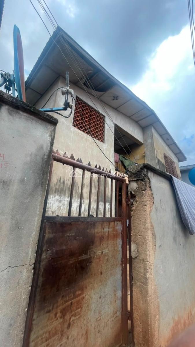 Blocks of Flat, Adamasigba Stadium Area, Ibadan, Ibadan, Oyo, Block of Flats for Sale