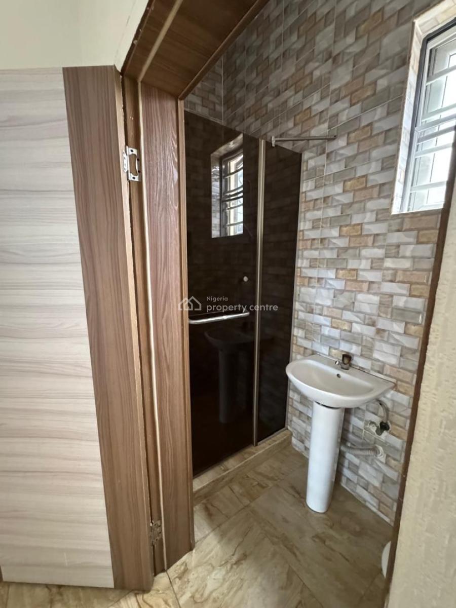 Big Room Upstairs (semi Masters), Van Daniels Estate Orchid Road, Lekki, Lagos, Self Contain (single Rooms) for Rent