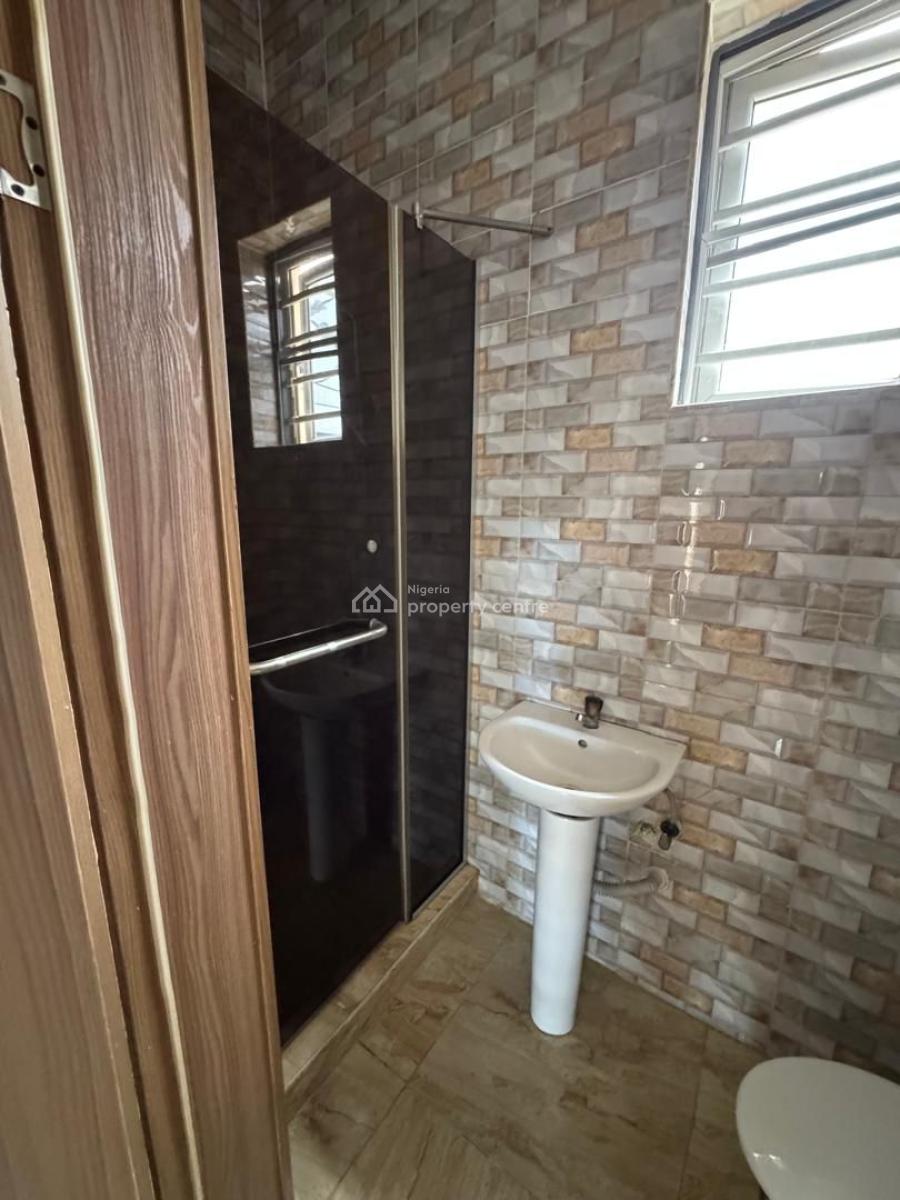 Big Room Upstairs (semi Masters), Van Daniels Estate Orchid Road, Lekki, Lagos, Self Contain (single Rooms) for Rent
