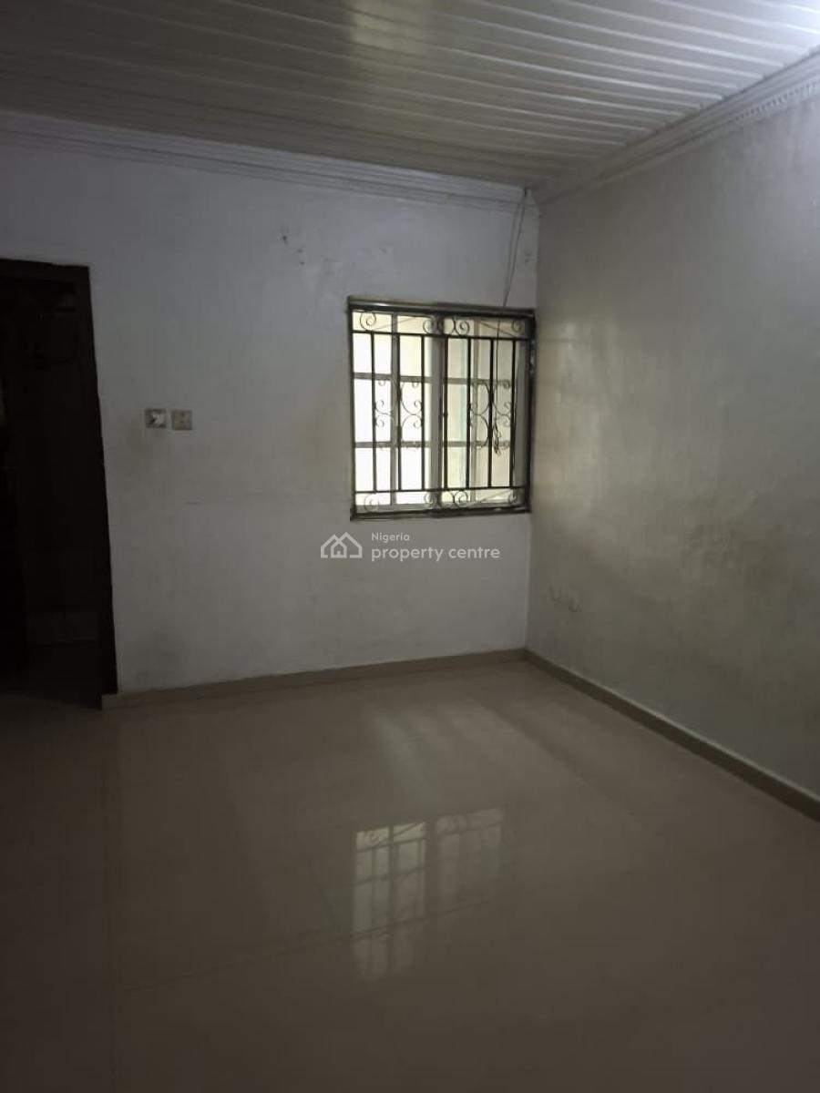 a Room Self Contain with Personal Balcony, Lekki Phase 1, Lekki, Lagos, Self Contain (single Rooms) for Rent