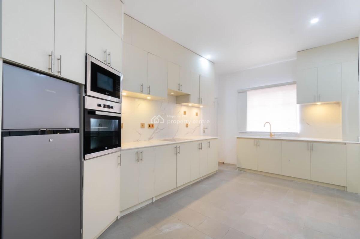 4-bedroom Waterfront Apartment with Bq, Lekki Phase 1, Lekki, Lagos, Flat / Apartment for Rent