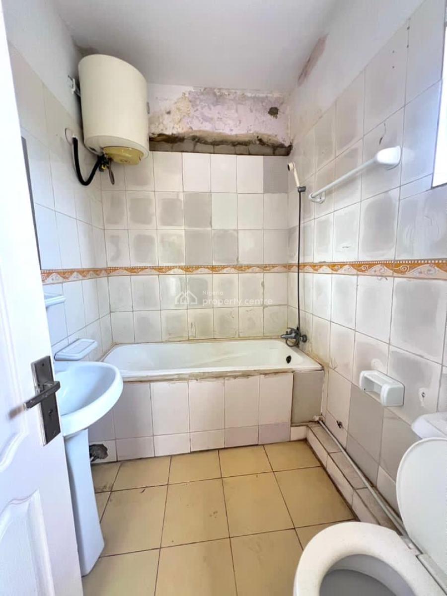 3-bedroom Apartment with Bq & Swimming Pool, Lekki Phase 1, Lekki, Lagos, Flat / Apartment for Rent