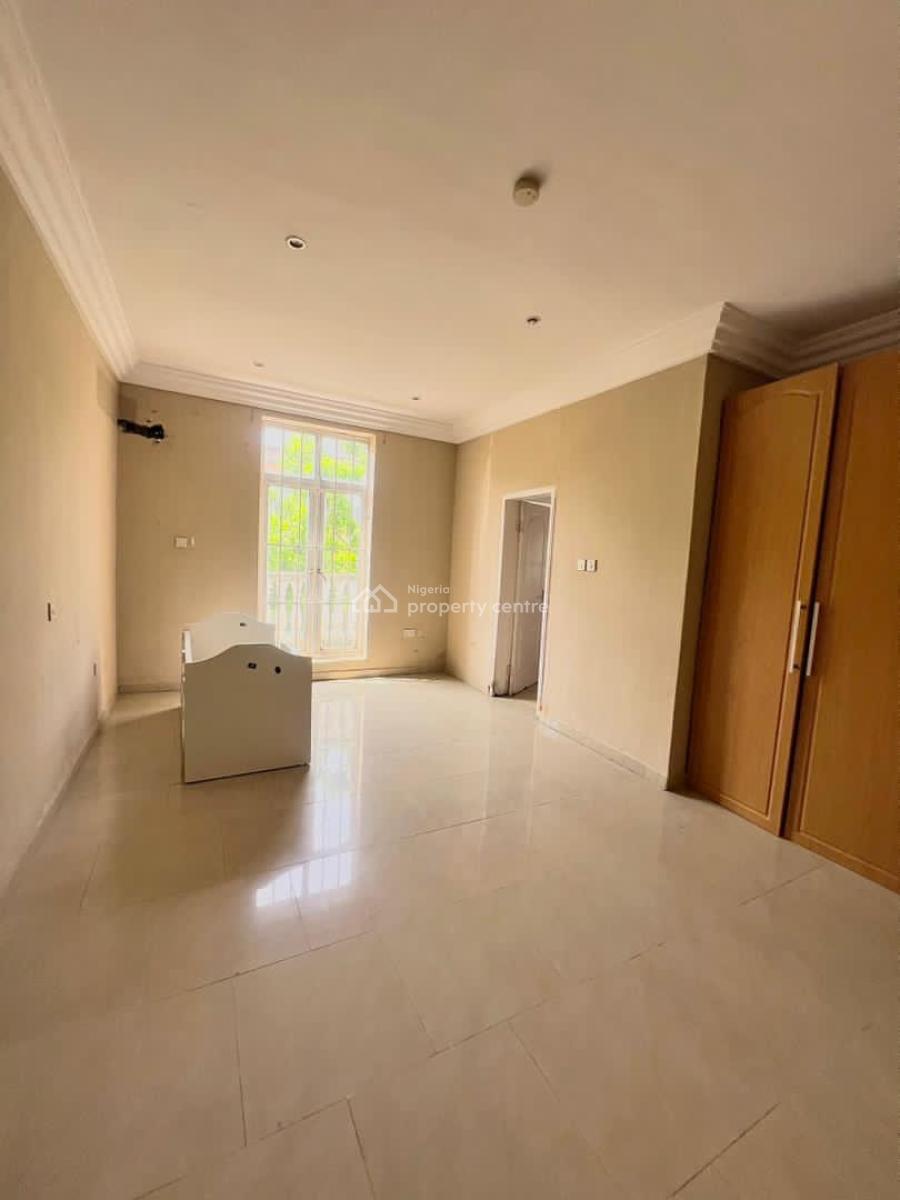 3-bedroom Apartment with Bq & Swimming Pool, Lekki Phase 1, Lekki, Lagos, Flat / Apartment for Rent