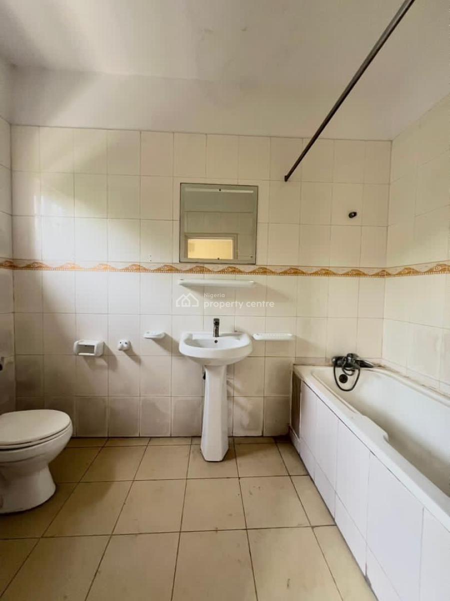 3-bedroom Apartment with Bq & Swimming Pool, Lekki Phase 1, Lekki, Lagos, Flat / Apartment for Rent