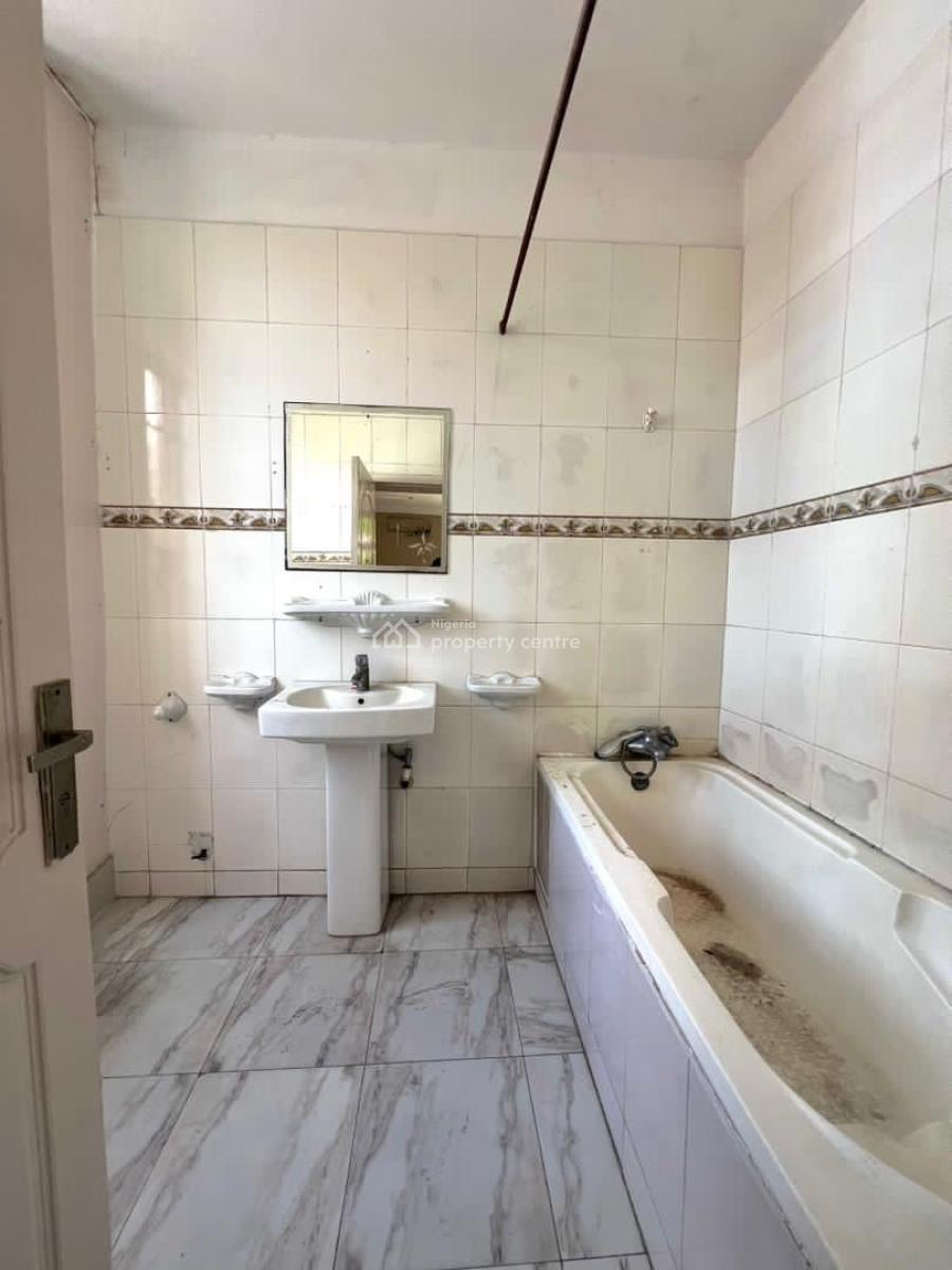 3-bedroom Apartment with Bq & Swimming Pool, Lekki Phase 1, Lekki, Lagos, Flat / Apartment for Rent