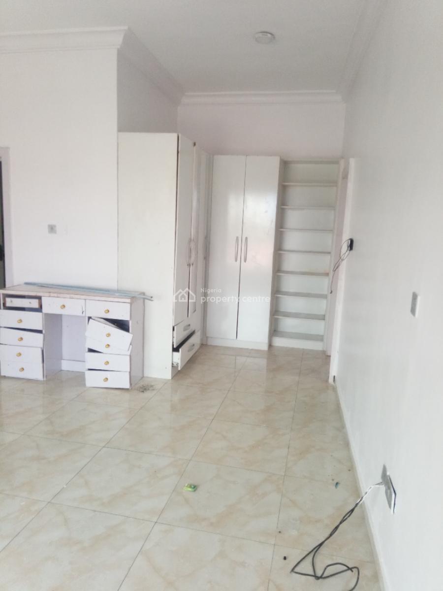 a Standard Mini Flat, Chevron Drive, Lekki Paradise 3 Estate, Lekki, Lagos, Mini Flat (room and Parlour) for Rent