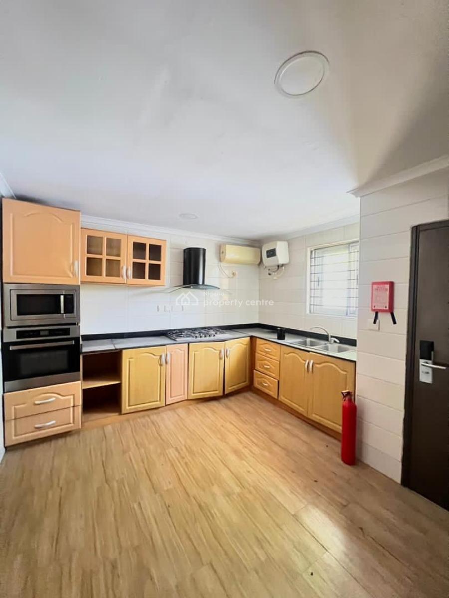1 Bedroom Apartment with Gym and  Swimming Pool, Lekki Phase 1, Lekki, Lagos, Mini Flat (room and Parlour) for Rent