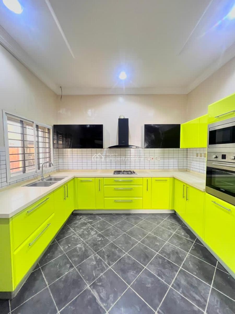 4 Bedroom Semi-detached with 2 Room Bq, Lekki Phase 1, Lekki, Lagos, Semi-detached Duplex for Rent