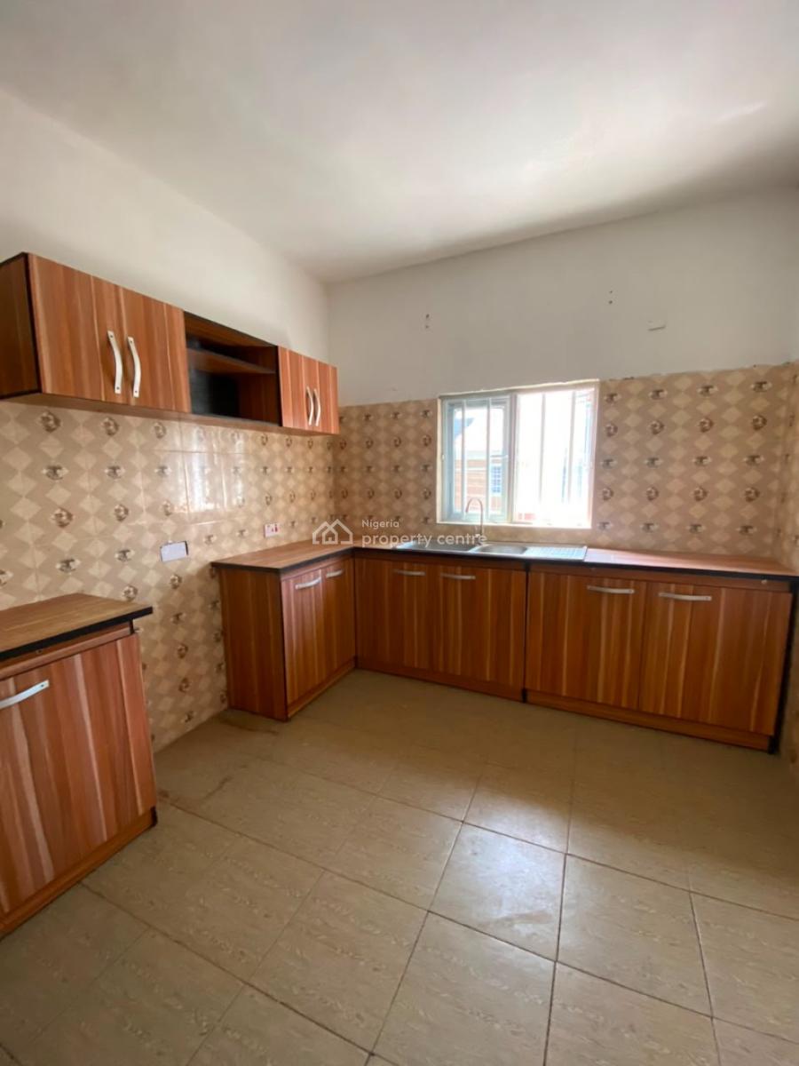 Exclusive 2 Bedrooms Luxury Apartment, Badore Road, Ajah, Lagos, Flat / Apartment for Rent