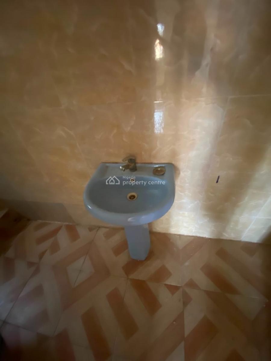 Exclusive 2 Bedrooms Luxury Apartment, Badore Road, Ajah, Lagos, Flat / Apartment for Rent