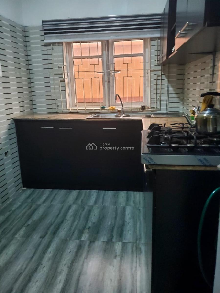 Fully Furnished 2 Bedroom Flat, Aromolaran Junction, Agodi, Ibadan, Oyo, Flat / Apartment for Rent