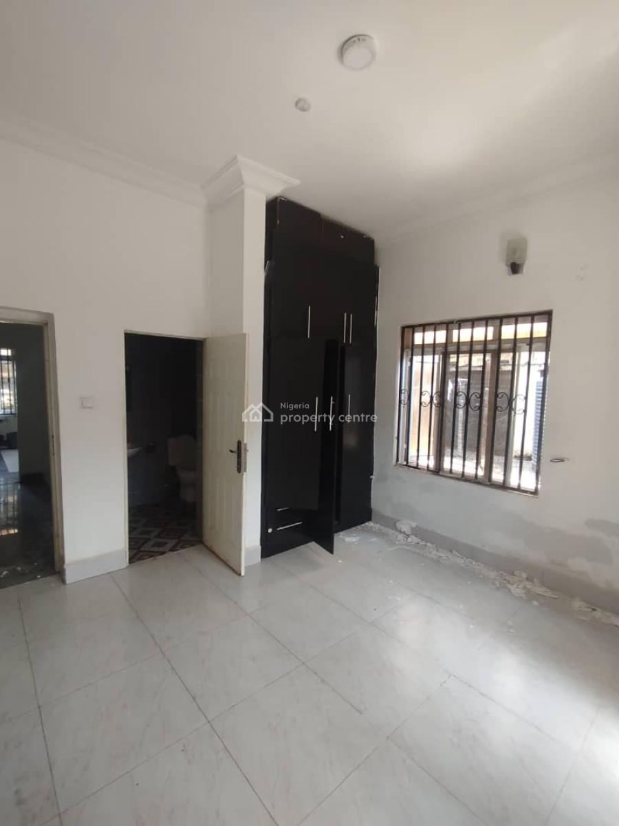 Fully Serviced 2 Bedroom Flat on The Ground Floor, Jahi, Abuja, Flat / Apartment for Rent