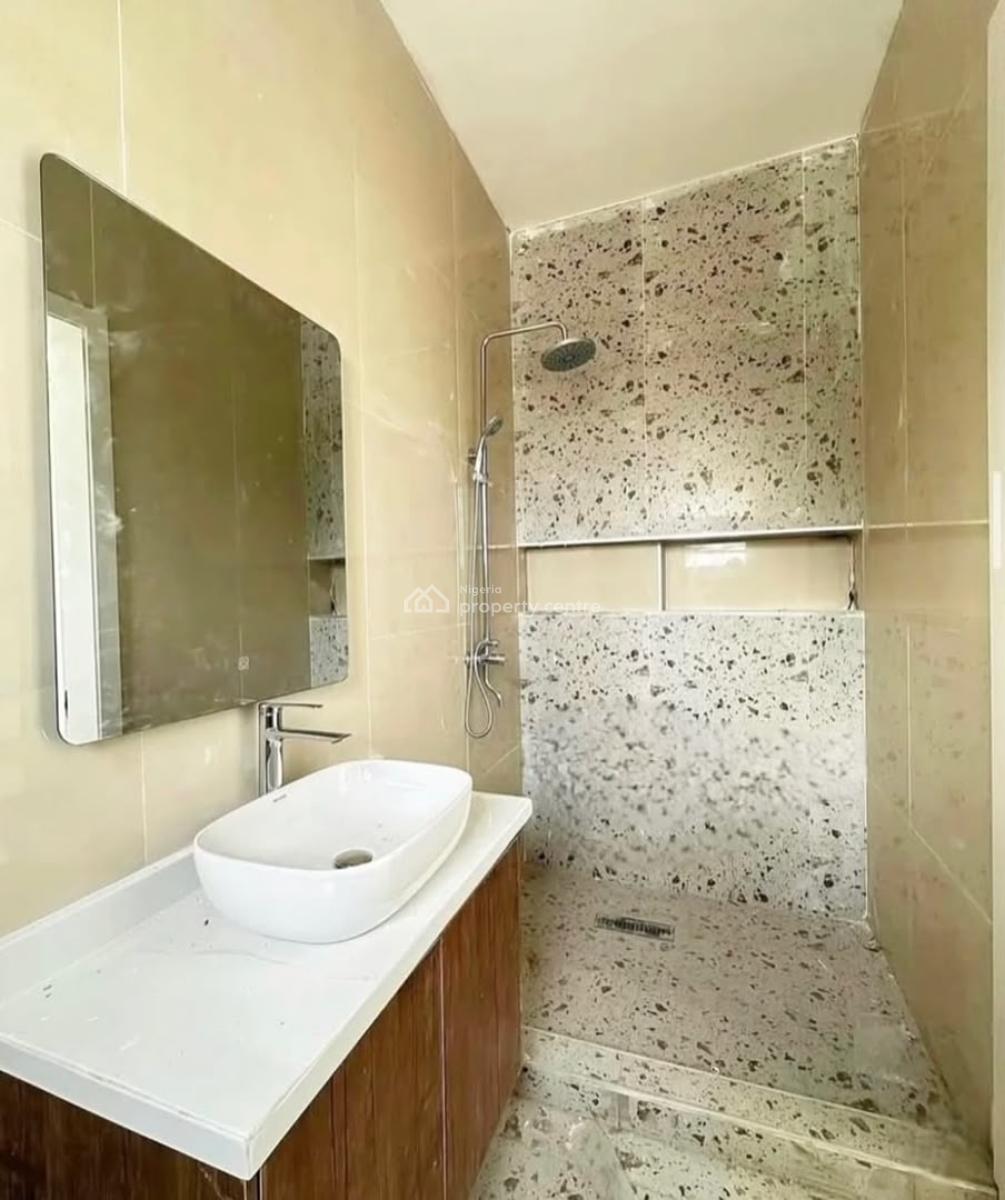 2 Bedroom Apartment with Swimming Pool, Lekki Phase 1, Lekki, Lagos, Flat / Apartment for Rent