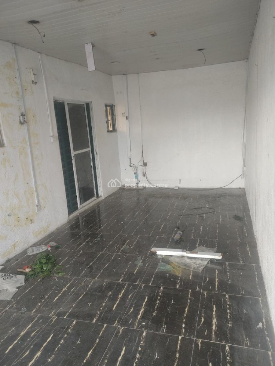 Spacious Shop Facing The Road, Sangotedo, Ajah, Lagos, Shop for Rent
