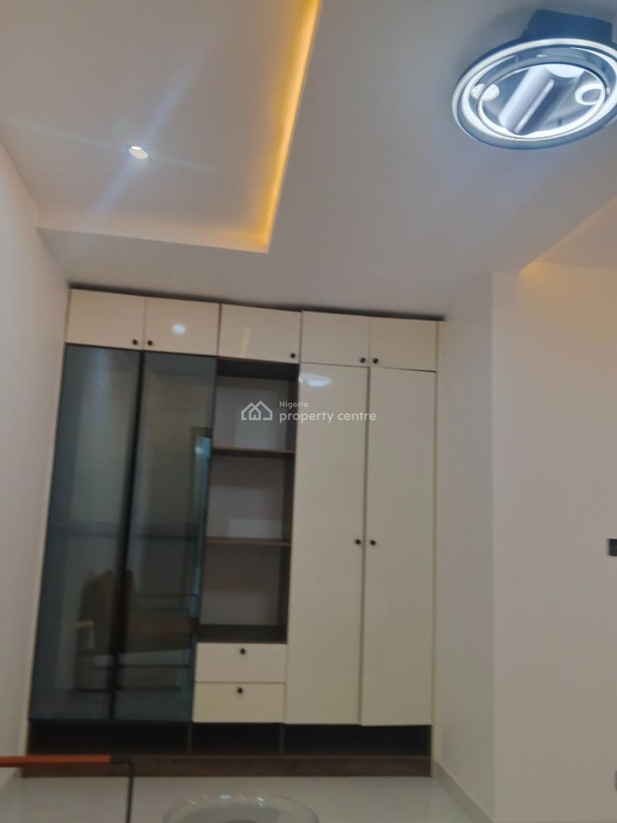 Luxury 3 Bedroom Apartment, Off Freedom Way, Lekki Phase 1, Lekki, Lagos, Flat / Apartment for Sale