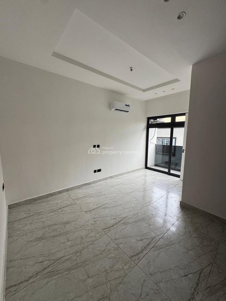 Investment-worthy 3 Bedroom Maisonette with Bq & Swimming Pool, Lekki Phase 1, Lekki, Lagos, Flat / Apartment for Sale