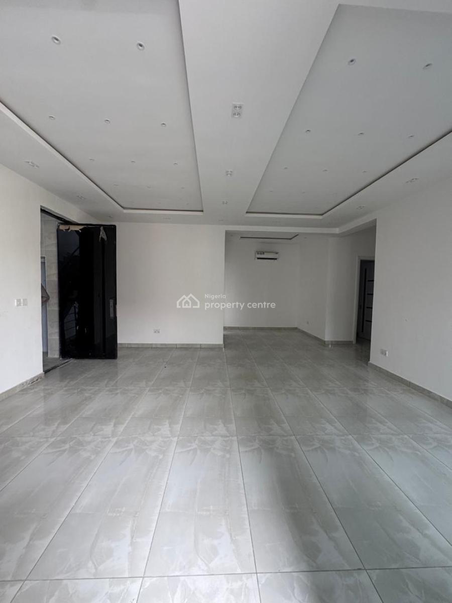 Luxury 3 Bedroom Apartment with Bq, Lekki Phase 1, Lekki, Lagos, Flat / Apartment for Sale