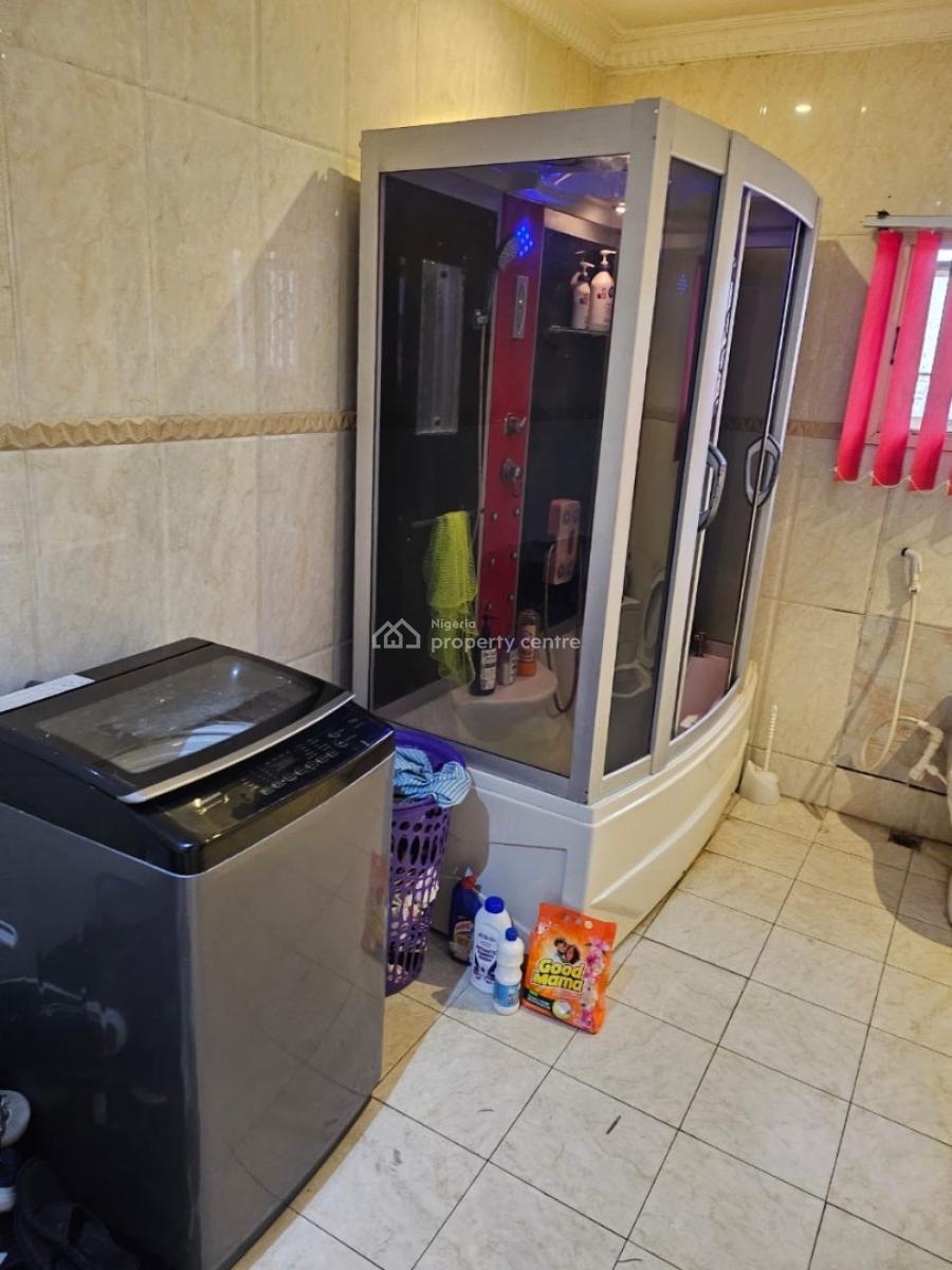 Standard 2 Bedroom Apartment, Rhs, Lekki Phase 1, Lekki, Lagos, Flat / Apartment for Rent
