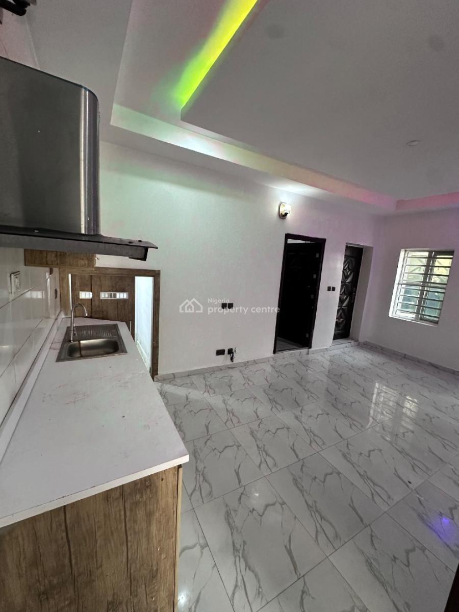 Spacious Miniflat, Davies Court By Catholic Church Road, Ologolo, Lekki, Lagos, Mini Flat (room and Parlour) for Rent