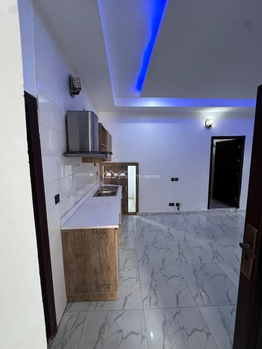 Spacious Miniflat, Davies Court By Catholic Church Road, Ologolo, Lekki, Lagos, Mini Flat (room and Parlour) for Rent