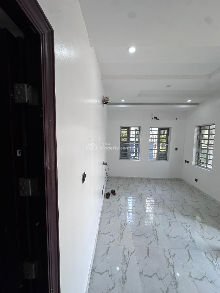 Spacious Miniflat, Davies Court By Catholic Church Road, Ologolo, Lekki, Lagos, Mini Flat (room and Parlour) for Rent
