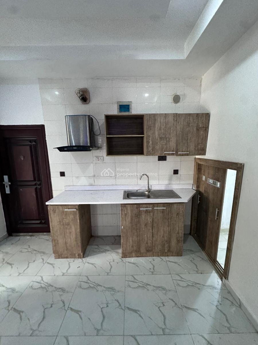 Spacious Miniflat, Davies Court By Catholic Church Road, Ologolo, Lekki, Lagos, Mini Flat (room and Parlour) for Rent