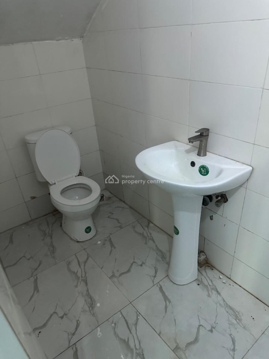 Spacious Miniflat, Davies Court By Catholic Church Road, Ologolo, Lekki, Lagos, Mini Flat (room and Parlour) for Rent