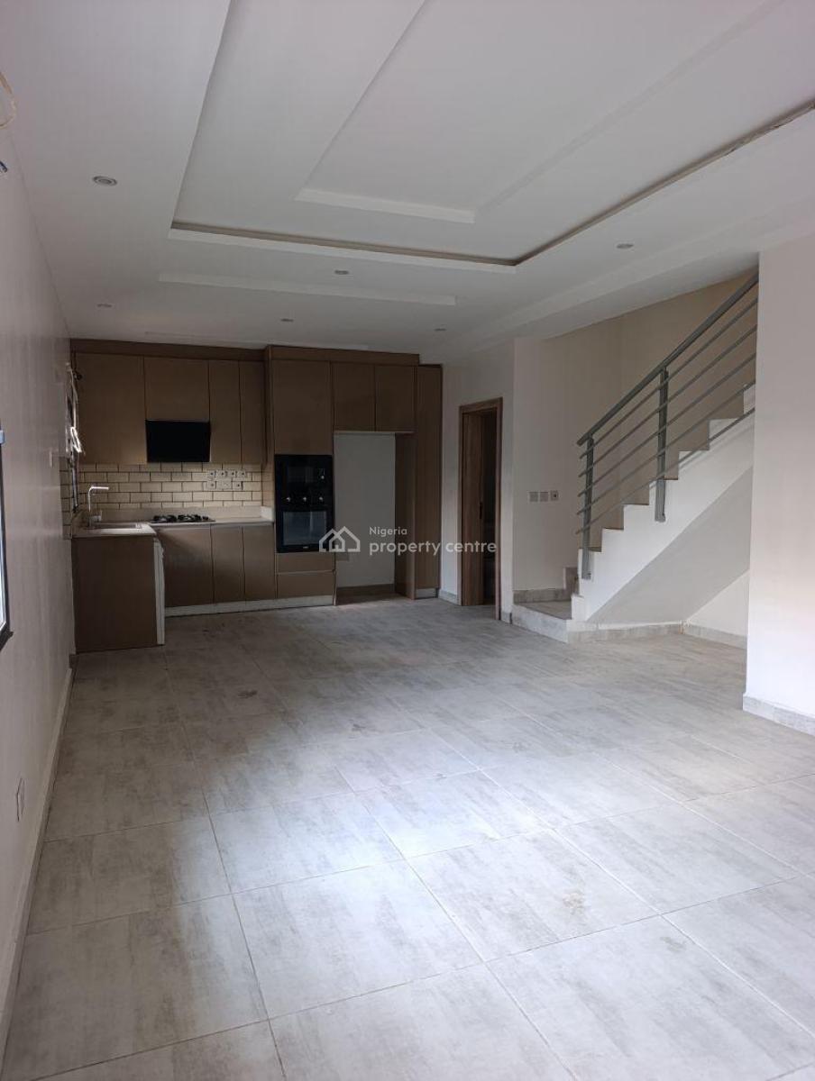 Luxury 2 Bedroom Maisonette, Lekki Phase 1, Lekki, Lagos, Flat / Apartment for Rent