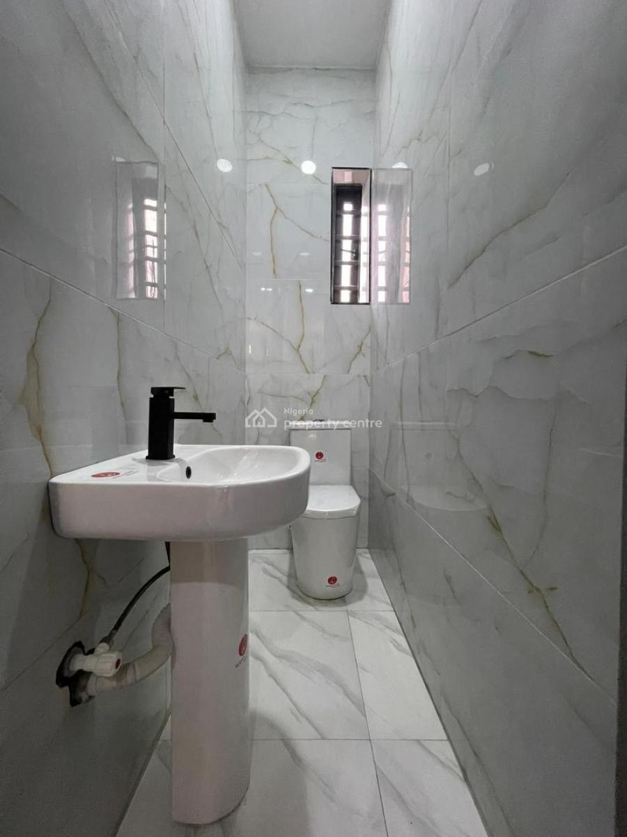 2 Bedroom Apartment, Freedom Way, Lekki Phase 1, Lekki, Lagos, Flat / Apartment for Sale