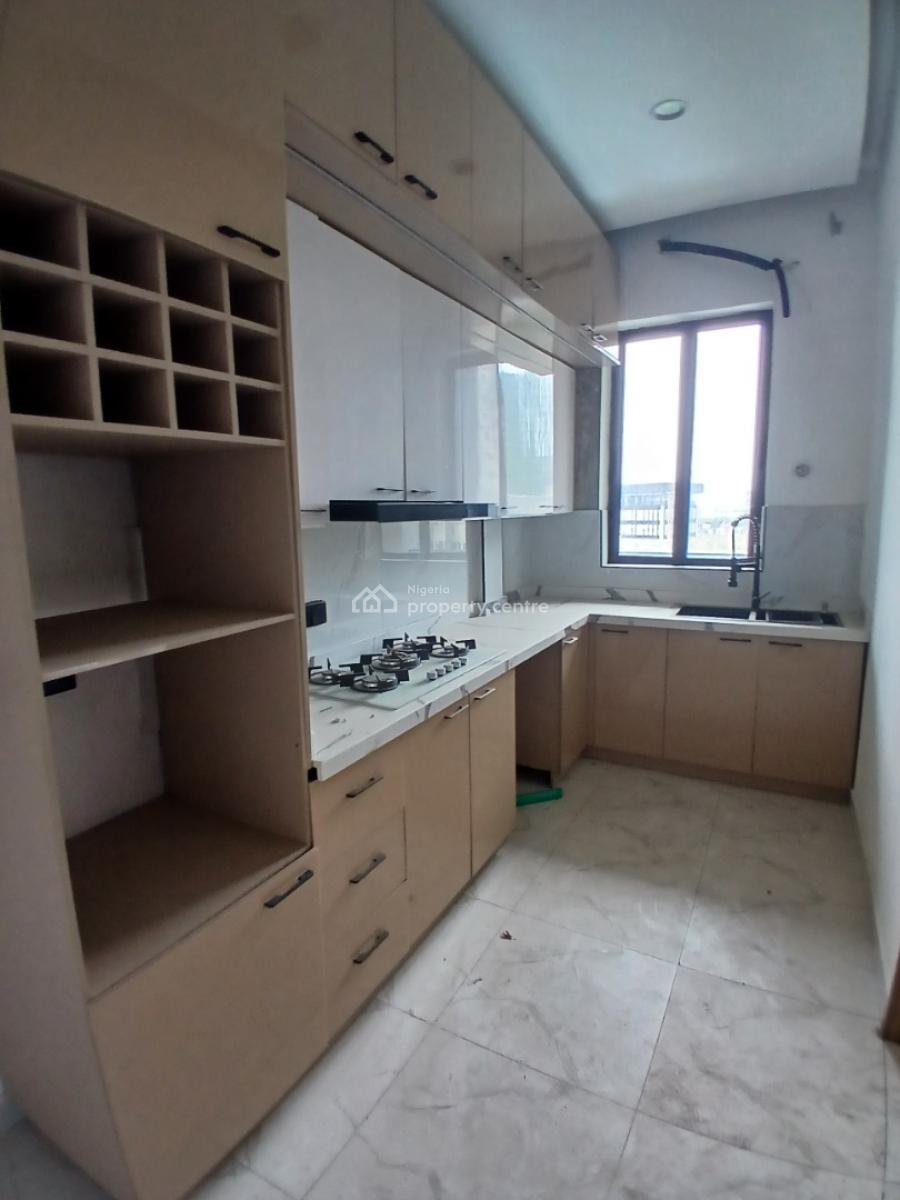 Newly Built and Furnished 2 Bedroom En-suite Flat, Lekki Phase 1, Lekki, Lagos, Flat / Apartment for Rent
