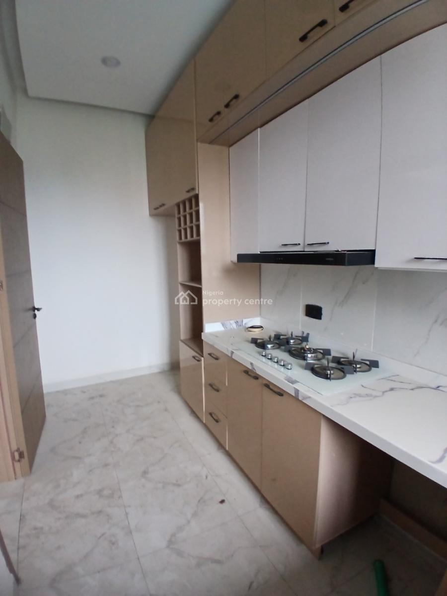 Newly Built and Furnished 2 Bedroom En-suite Flat, Lekki Phase 1, Lekki, Lagos, Flat / Apartment for Rent