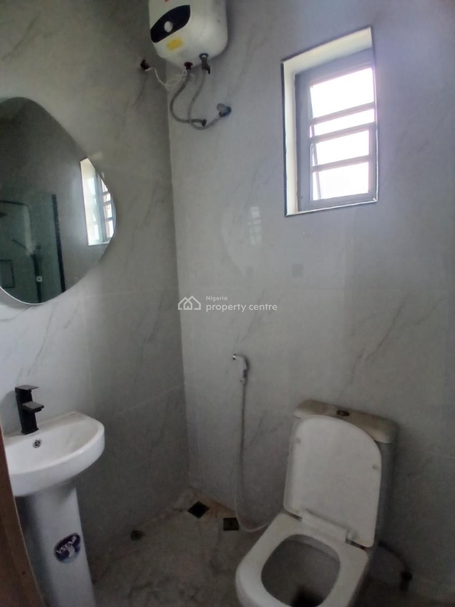Newly Built and Furnished 2 Bedroom En-suite Flat, Lekki Phase 1, Lekki, Lagos, Flat / Apartment for Rent