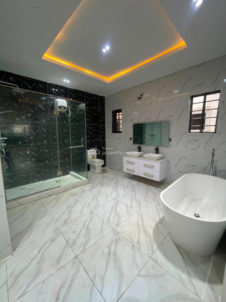 Exquisitely Beautiful Brand New 3 Bedrooms Apartment, New Road, Lekki, Lagos, Flat / Apartment for Rent