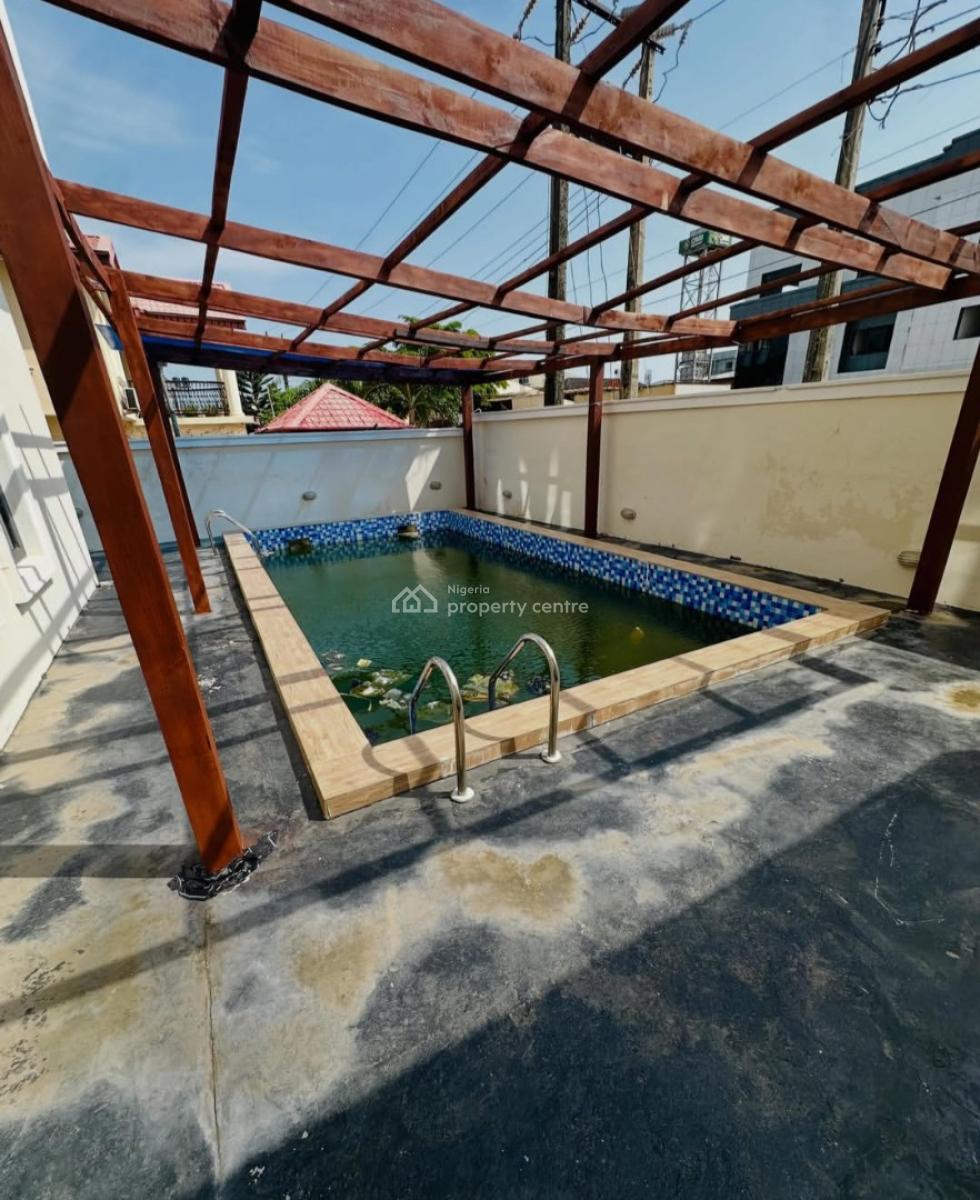 Brand New and Serviced with 24/7 Power Supply 3 Bedroom En-suite Flat., Lekki Phase 1, Lekki, Lagos, Flat / Apartment for Rent