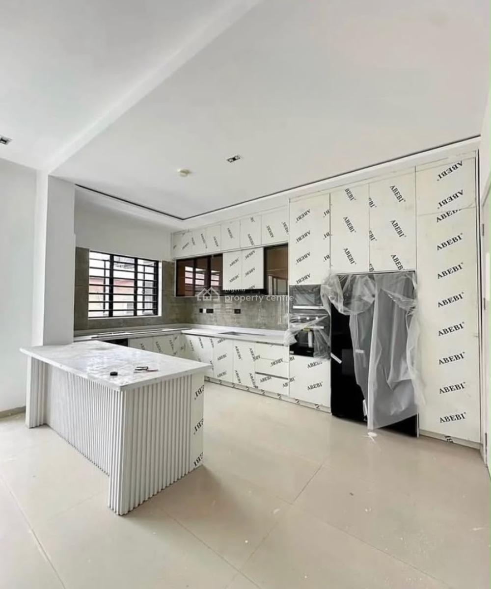 2 Bedroom Apartment with Pool, Lekki Phase 1, Lekki, Lagos, Flat / Apartment for Rent