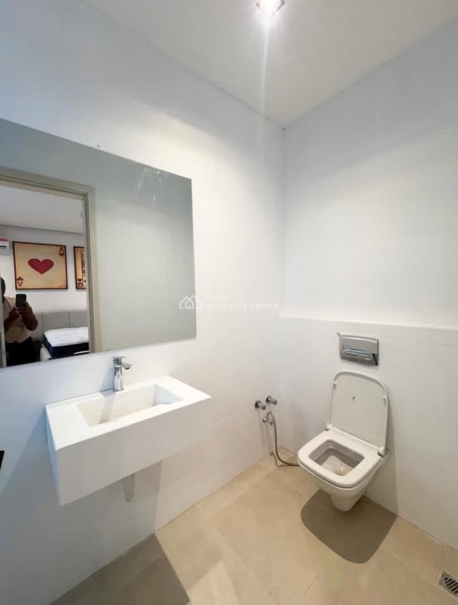 Tastefully Furnished 3 Bedroom Apartment with Elevator & Pool, Lekki Phase 1, Lekki, Lagos, Flat / Apartment for Rent
