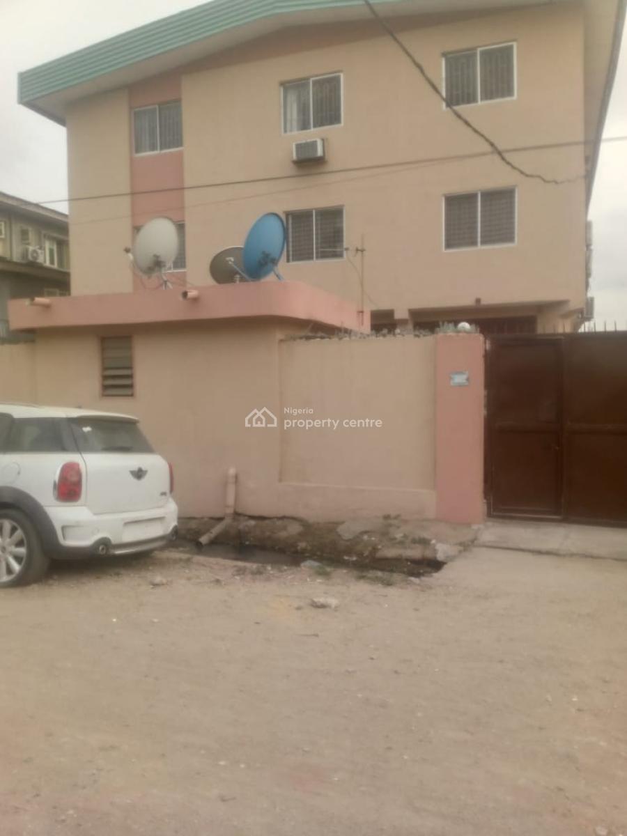 Block of 4 Flat of 3 Bedroom Flat, Off Anjorin Street, Via Olufemi, Surulere, Lagos, Block of Flats for Sale