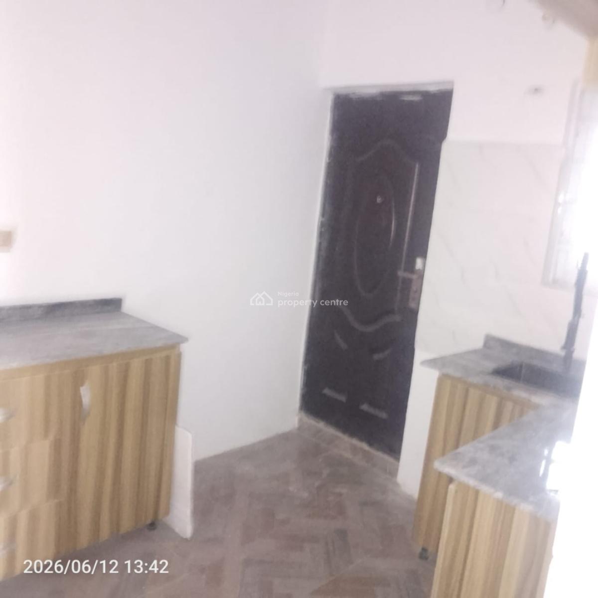 Luxurious Newly Built 2 Bedroom Upstair, Ologufe Bus Stop, Awoyaya, Ibeju Lekki, Lagos, Flat / Apartment for Rent