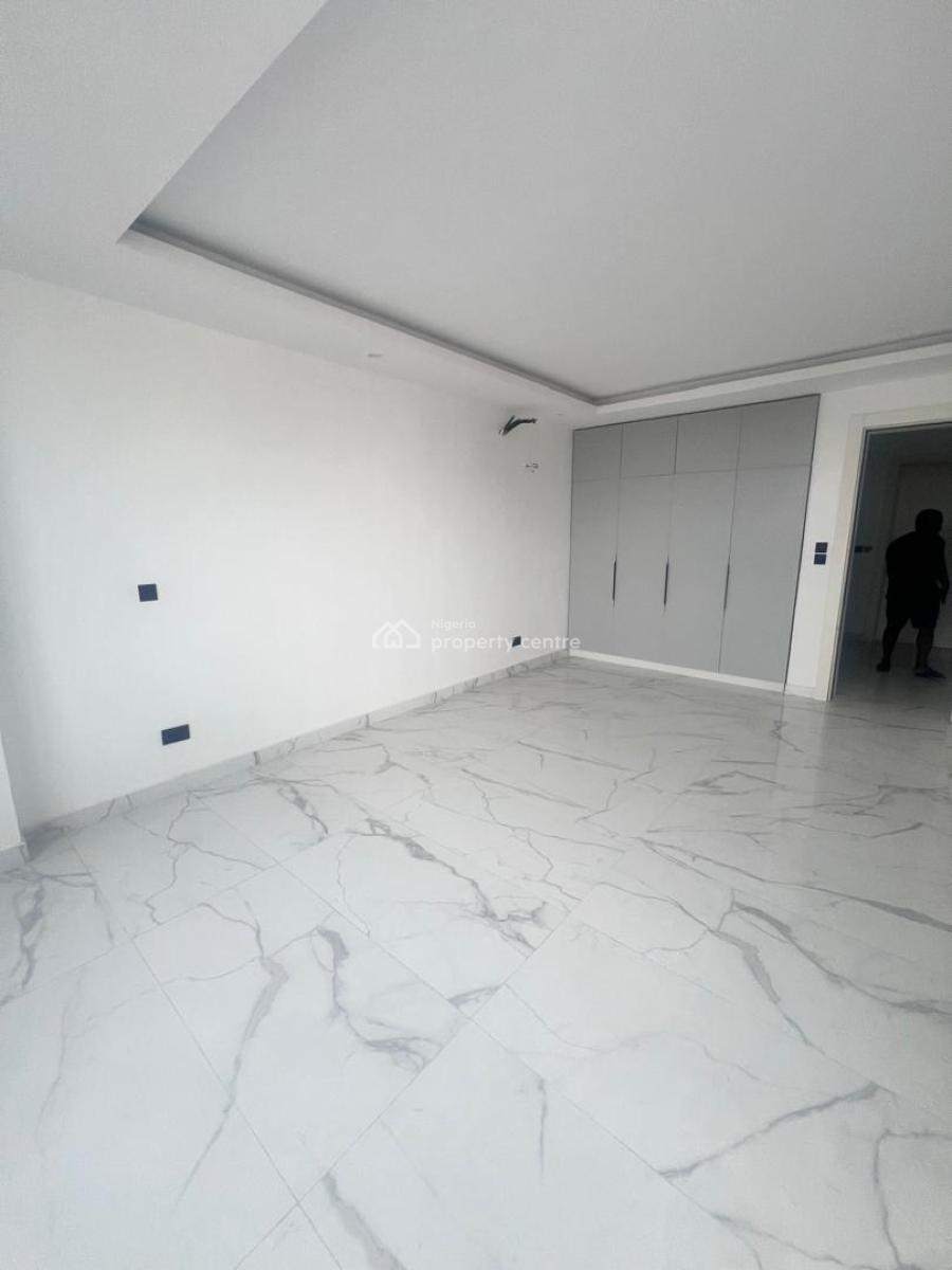 Spacious 5 Bedroom Semi Detached Terrace with Self Compound, Lekki Phase 1, Lekki, Lagos, Semi-detached Duplex for Sale