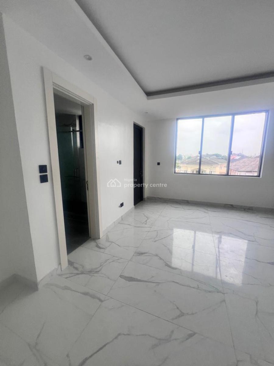 Spacious 5 Bedroom Semi Detached Terrace with Self Compound, Lekki Phase 1, Lekki, Lagos, Semi-detached Duplex for Sale