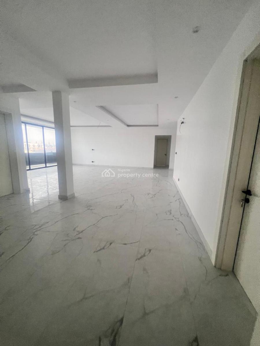 Spacious 5 Bedroom Semi Detached Terrace with Self Compound, Lekki Phase 1, Lekki, Lagos, Semi-detached Duplex for Sale