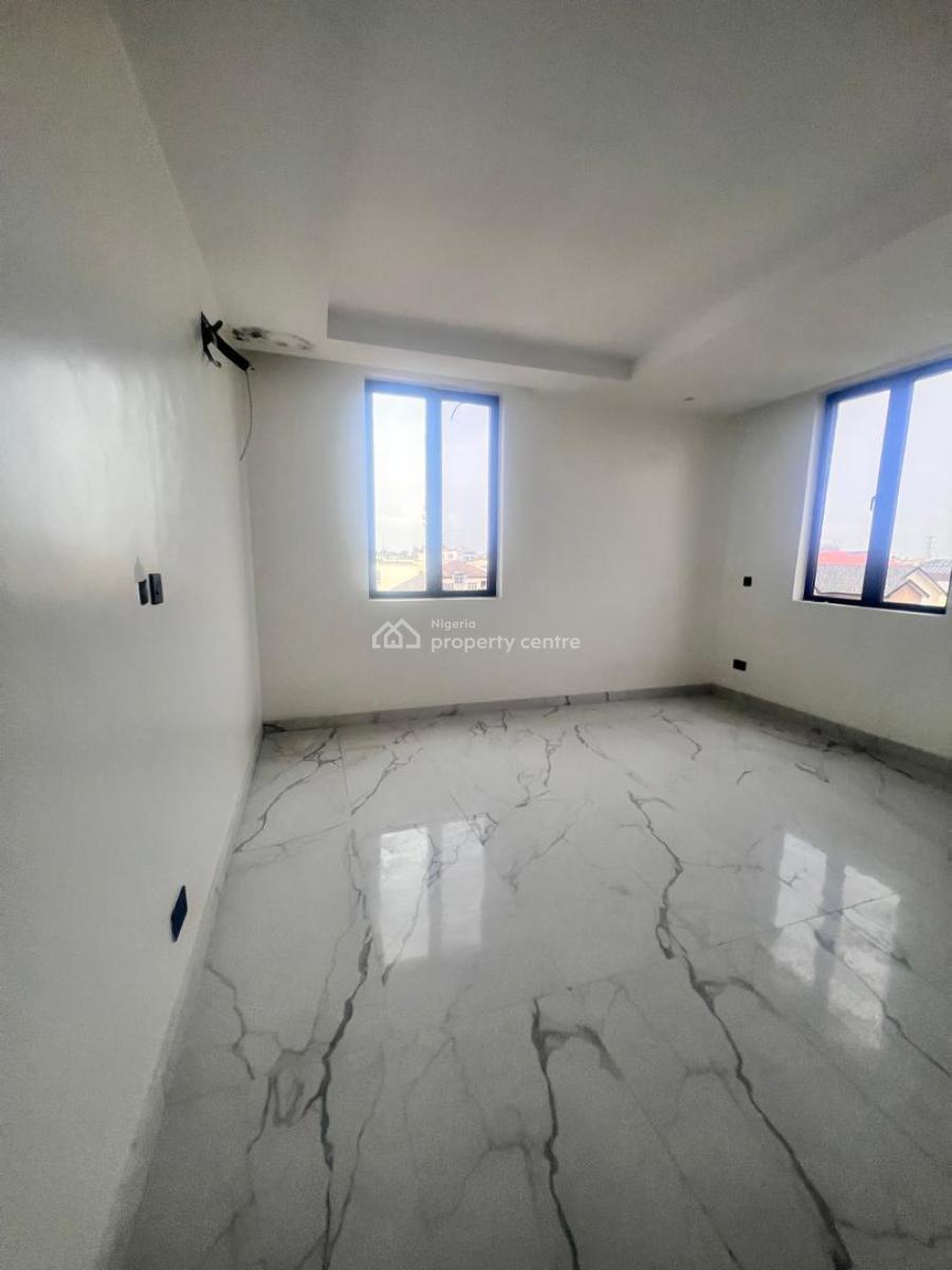 Spacious 5 Bedroom Semi Detached Terrace with Self Compound, Lekki Phase 1, Lekki, Lagos, Semi-detached Duplex for Sale