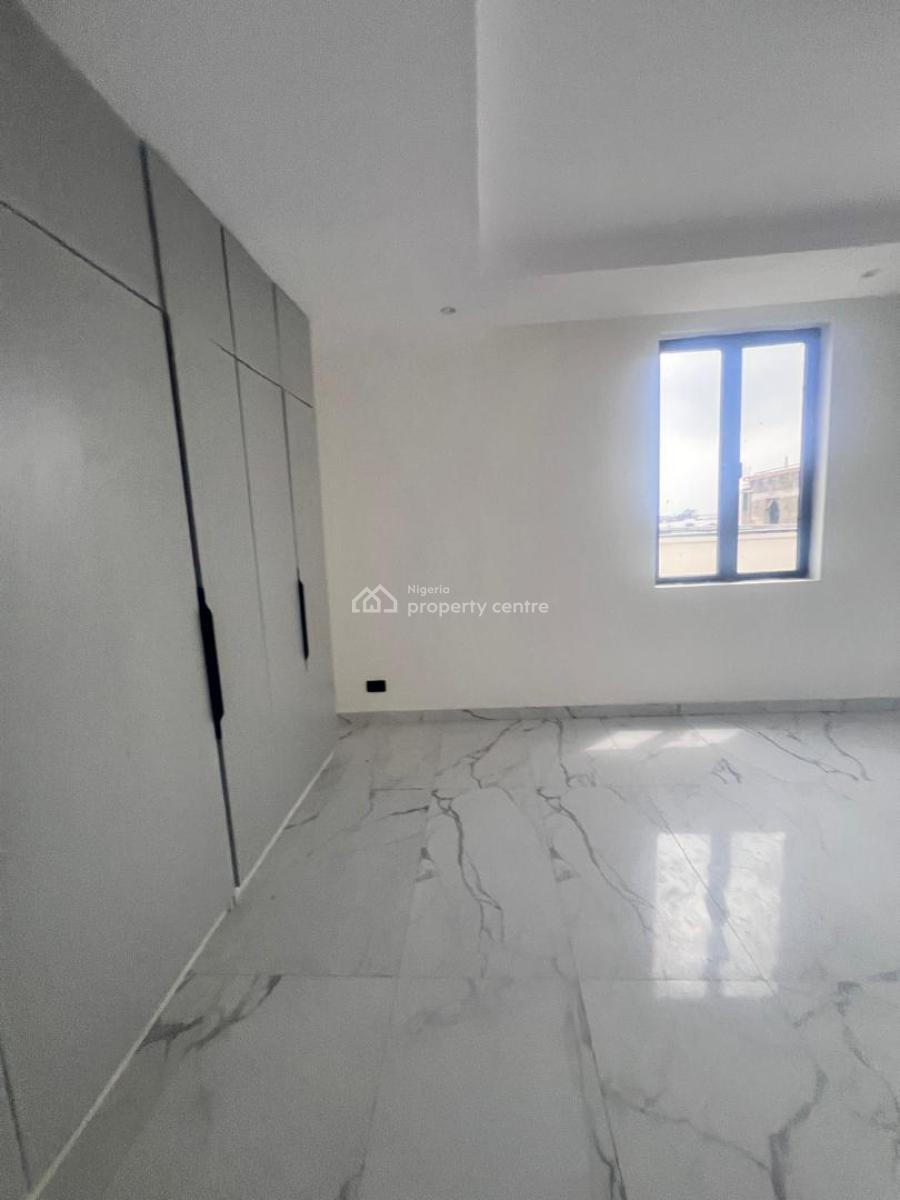 Spacious 5 Bedroom Semi Detached Terrace with Self Compound, Lekki Phase 1, Lekki, Lagos, Semi-detached Duplex for Sale