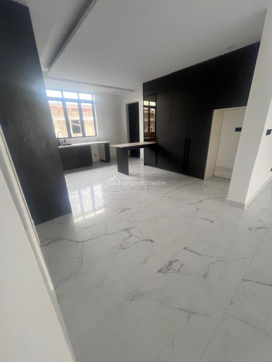 Spacious 5 Bedroom Semi Detached Terrace with Self Compound, Lekki Phase 1, Lekki, Lagos, Semi-detached Duplex for Sale