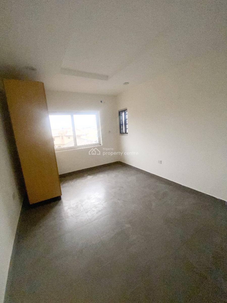 Luxury 3 Bedroom Flat, Gra Phase 1, Magodo, Lagos, Flat / Apartment for Rent