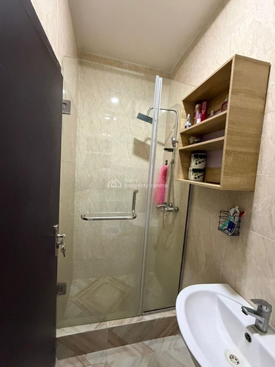 Spacious Unfurnished 2 Bedroom Apartment, Ologolo, Lekki, Lagos, Flat / Apartment for Rent