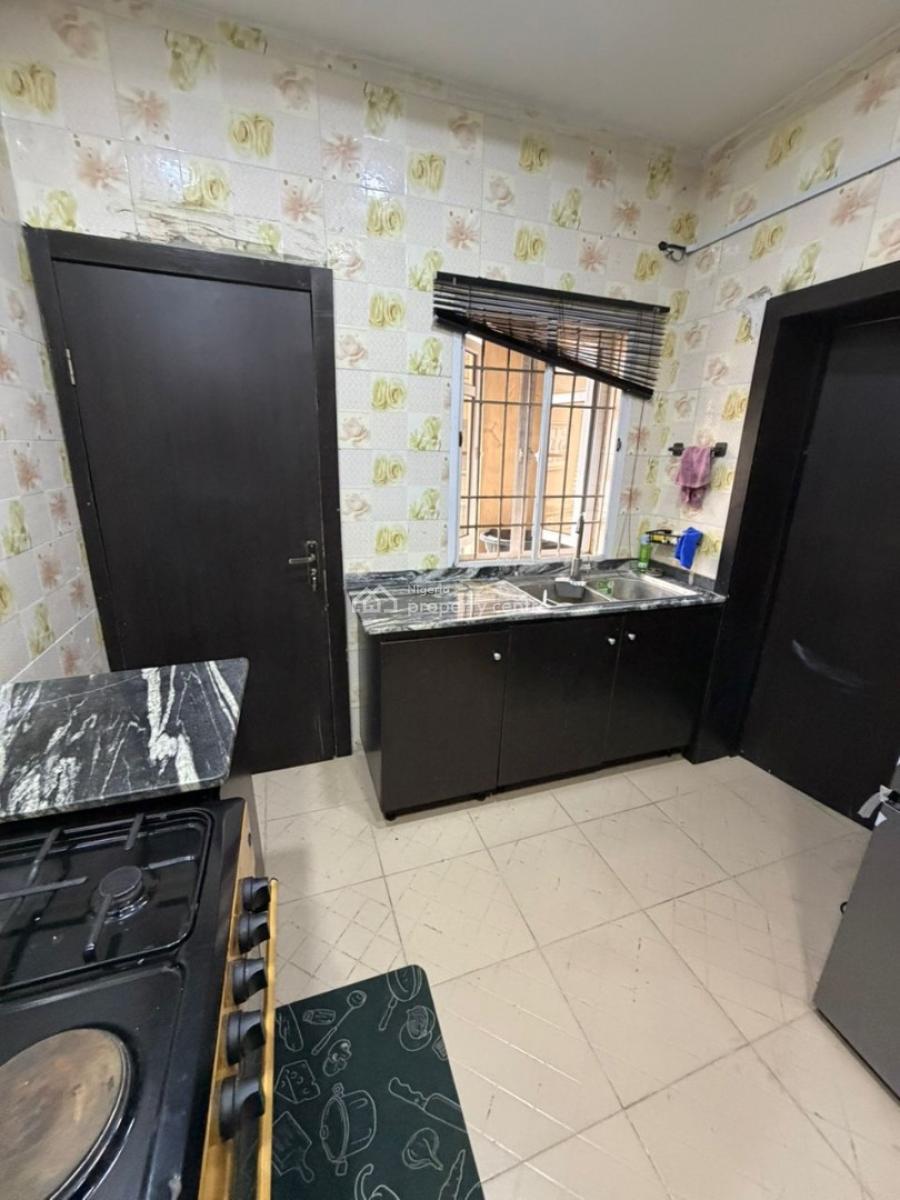 Spacious Unfurnished 2 Bedroom Apartment, Ologolo, Lekki, Lagos, Flat / Apartment for Rent